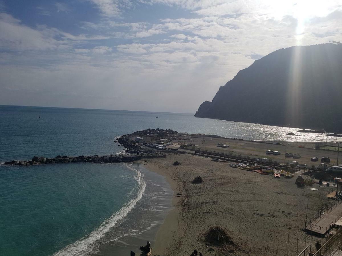 Olivia New Apt With - Ac Monterosso al Mare Luaran gambar